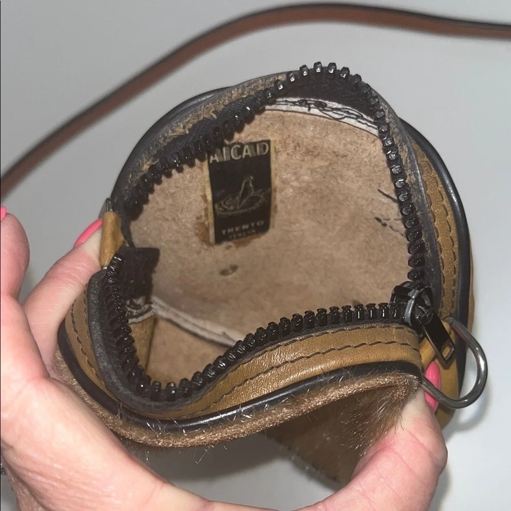 Source Unknown chic belt